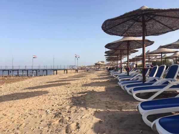 Porto South Beach Royal Sea View Families صف اول بحر مباشر Ain Suchna Exterior foto