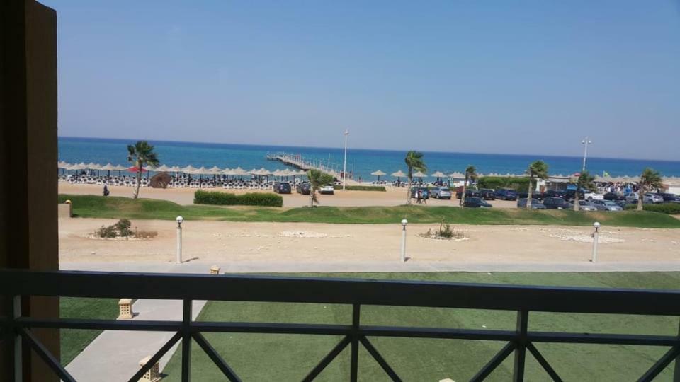 Porto South Beach Royal Sea View Families صف اول بحر مباشر Ain Suchna Exterior foto